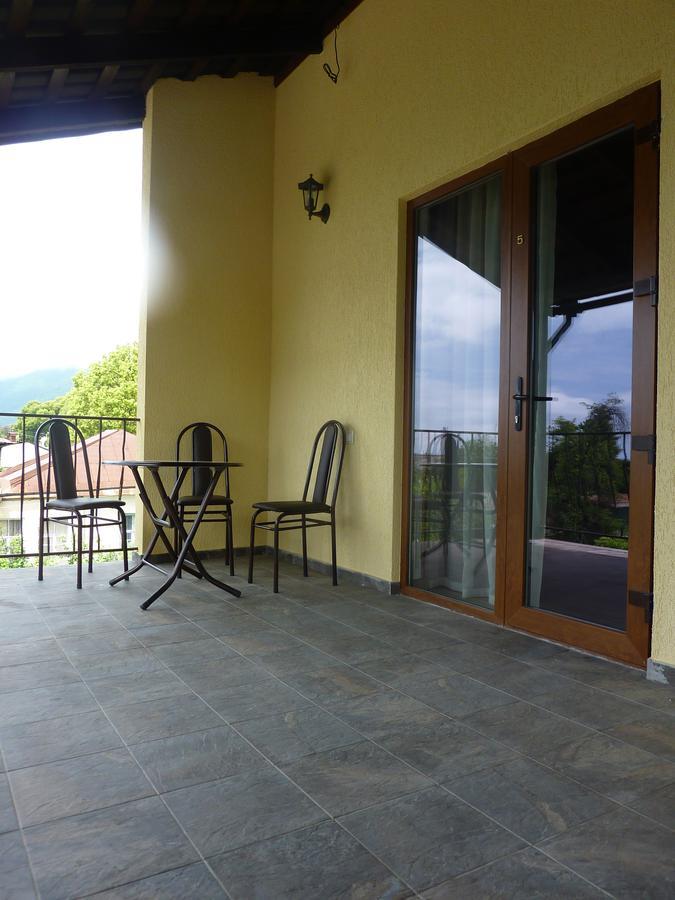 Guest House Letto Гагра Екстер'єр фото