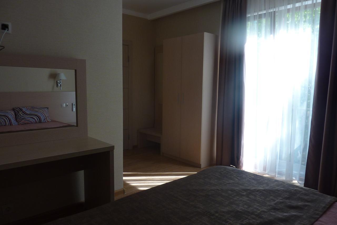 Guest House Letto Гагра Екстер'єр фото