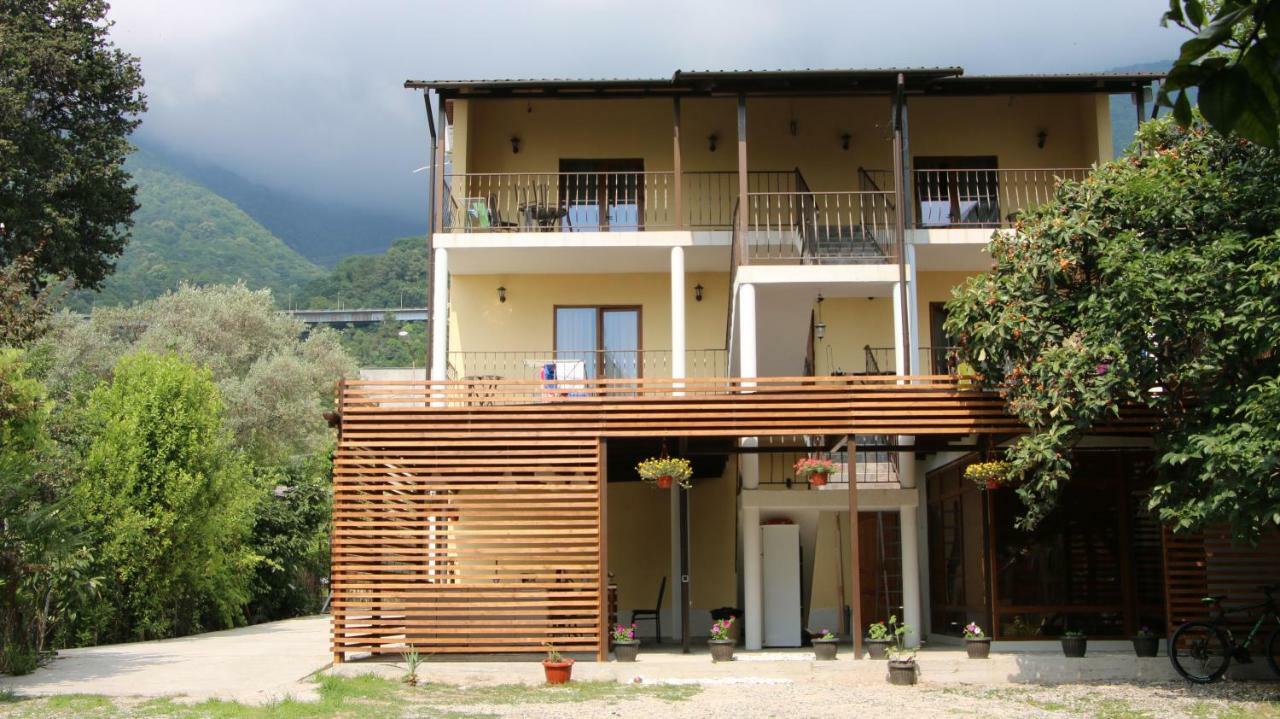 Guest House Letto Гагра Екстер'єр фото