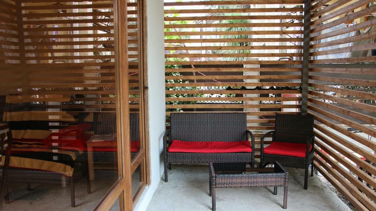 Guest House Letto Гагра Екстер'єр фото